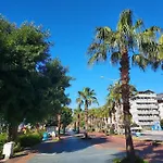 Ξενοδοχείο με διαμερίσματα Larsens